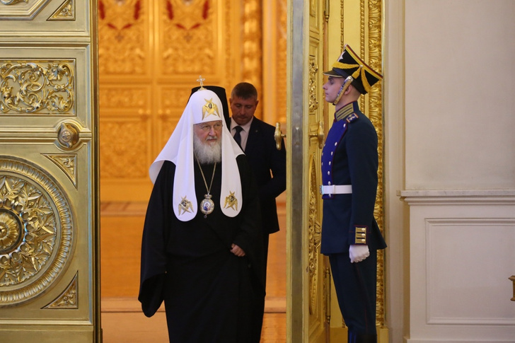 «Процедура эксплуатирует женщин и поощряет торговлю детьми»: патриарх Кирилл высказался о суррогатном материнстве