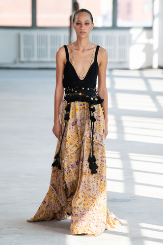 Тай-дай, кроше и идеальный трикотаж в коллекции Altuzarra SS22