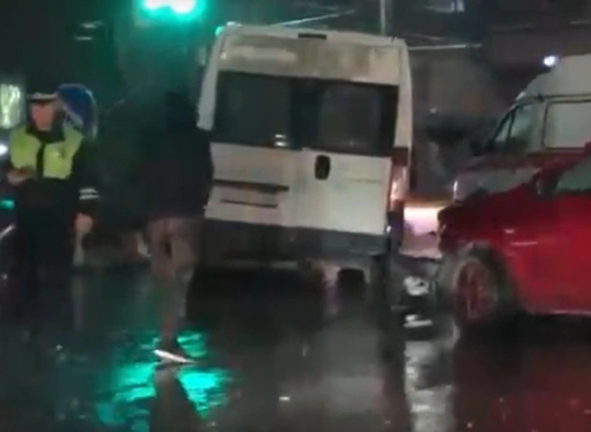 В ДТП с маршруткой на Московском шоссе пострадали семь женщин | ya62.ru