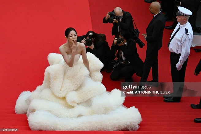 Китайская актриса Ван Кьянху привлекала внимание как могла | Источник: Antonin Thuiller / Getty Images