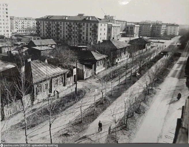 Улица Карла Маркса, вдали виден Дворец культуры машиностроителей1975, Россия, Курганская область, Курган | Источник: Старый Курган
