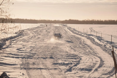 27 зимних дорог через реки открыты в Якутии