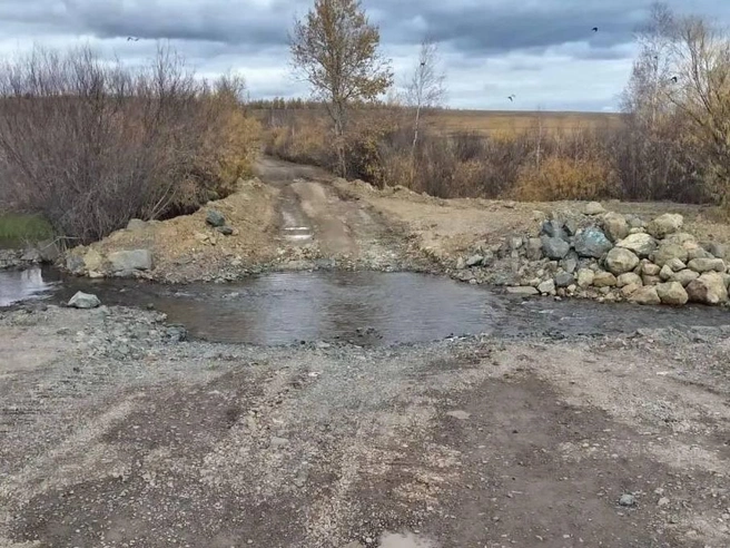 В ямах поджидают острые камни | Источник: местные жители