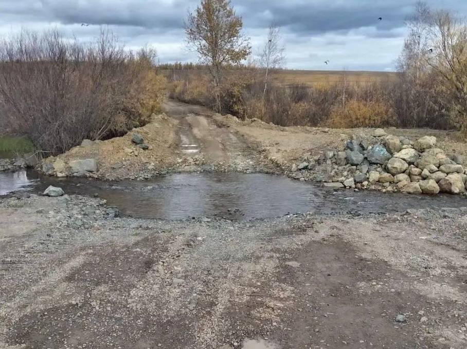 «Пинг-понг» закончился прокуратурой: на убитую дорогу около поселка Читы обратили внимание