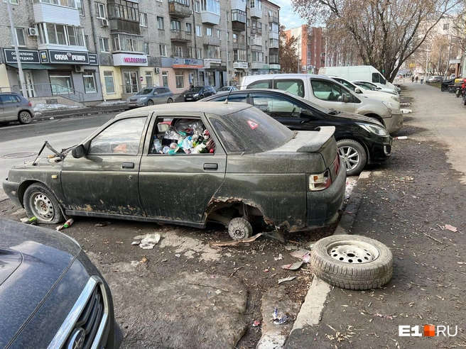 Вопрос: и зачем так делать? | Источник: читатель E1.RU Руслан