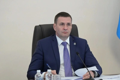 Губернатор потребовал срочно решить проблему связи в Аяно-Майском районе