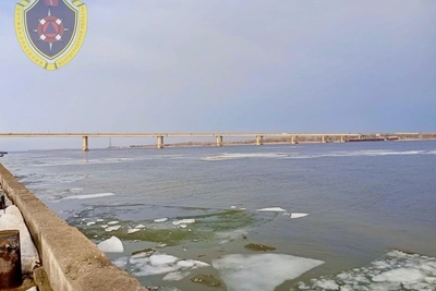 17-летняя девочка упала с «танцующего» моста