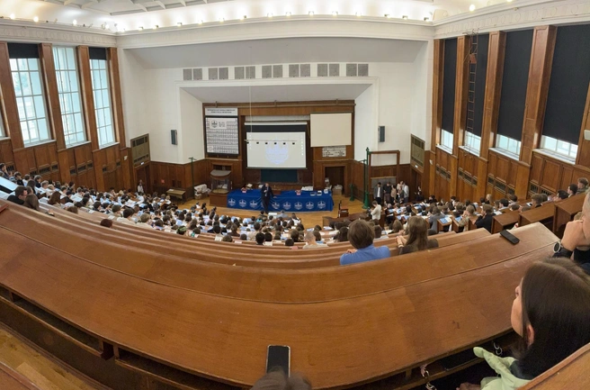 Огромная аудитория в московском университете | Источник: Ренара Гизатуллина