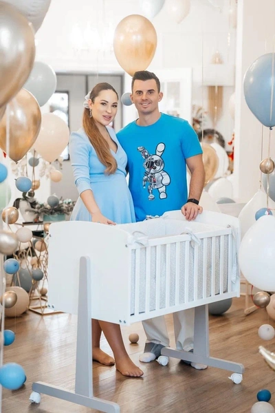 Кирилл Туриченко с женой Дарьей | www.starhit.ru