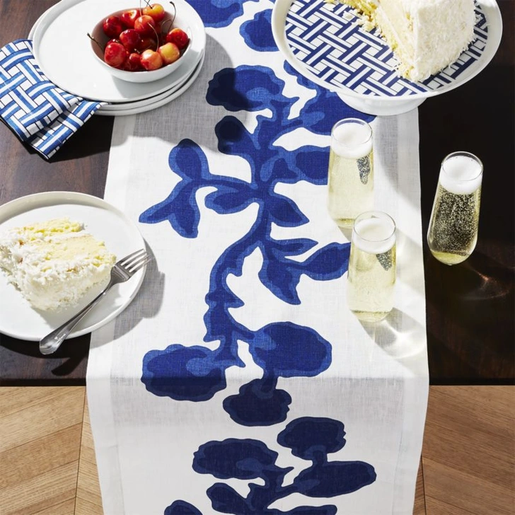 Риз Уизерспун выпустила коллекцию посуды и текстиля (фото 2) | Источник: CRATE & BARREL X DRAPPER JAMES