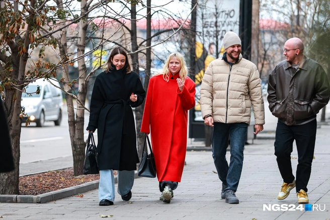 Красноярцы в осенних цветах | Источник: Мария Ленц / NGS24.NRU