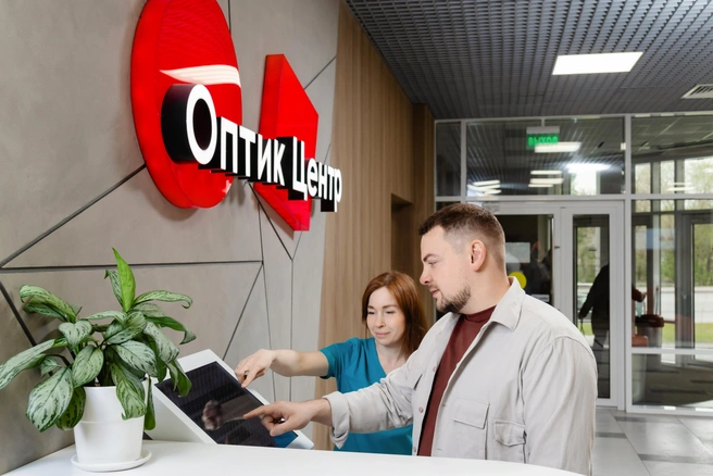 Иногородние пациенты могут записаться на полное комплексное обследование перед операцией в «Оптик-Центре» за 6900 рублей | Источник: «Оптик-Центр»