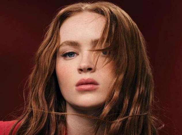 Armani Beauty подписал актрису Сэди Синк
