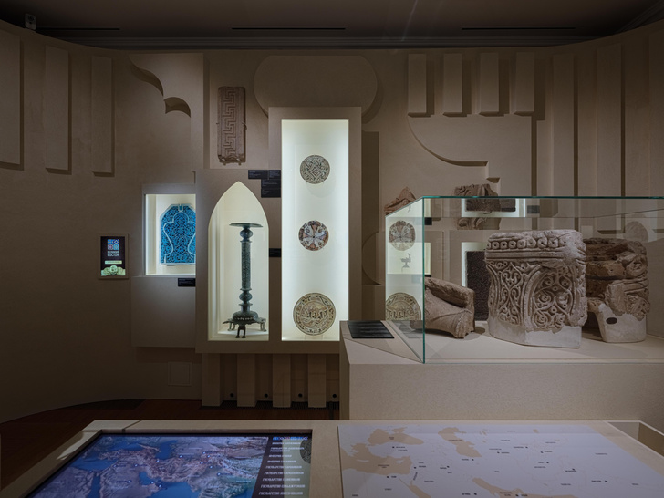 Новое слово в истории, нумизматическая эклектика и уникальные монеты: на что надо обязательно обратить внимание на выставке «Великий Восток»