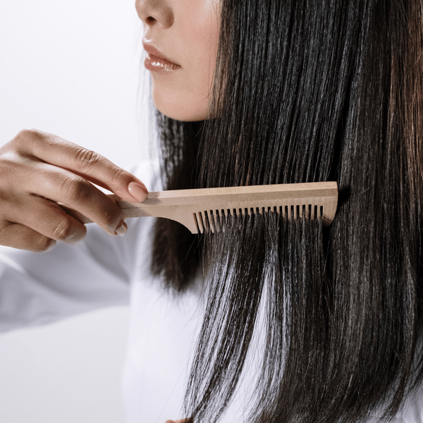 6 способов быстро высушить волосы без фена
