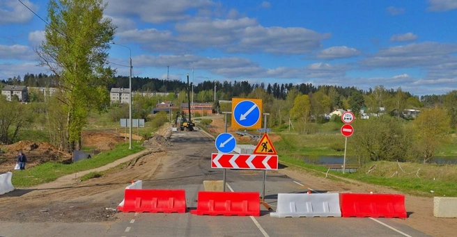 Вот так мост через Москва-Реку выглядит сейчас | Источник: Яндекс.Карты