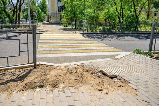 Плитка начала проседать уже весной | Источник: Олег Федоров / CHITA.RU