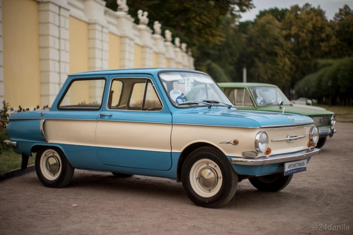 Выставка раритетных автомобилей в Архангельском | Источник: пресс-служба музея-заповедника «Архангельское»