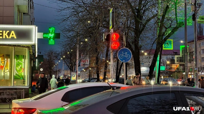 В уфимском ЦОДД назвали причину сбоя светофоров на проспекте Октября | Источник: Булат Салихов