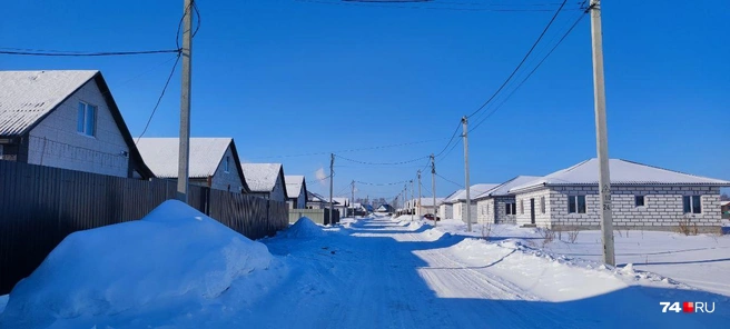 Теперь у жителей Круглого и других деревень новая забава&nbsp;— доказать, что нет того, о чем они давно просили | Источник: читатель 74.RU 