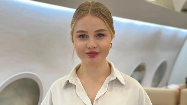 Асия Файзрахманова | Источник: topstewardess.ru