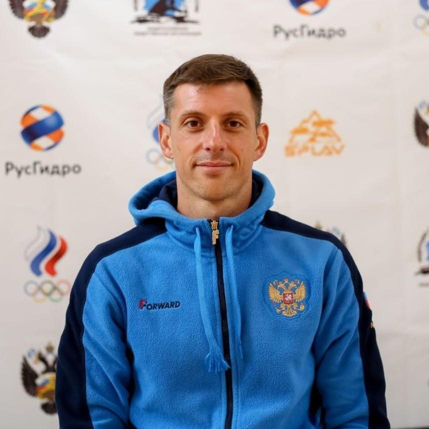 <p>Максим Образцов</p>