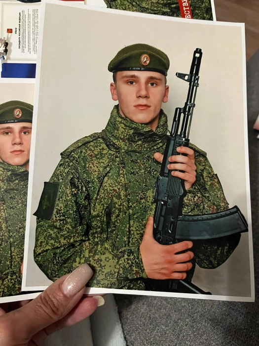 Любовь говорит, что сын не планировал подписывать контракт и связывать свою жизнь с военной службой  | Источник: предоставлено Любовью Пономаревой 