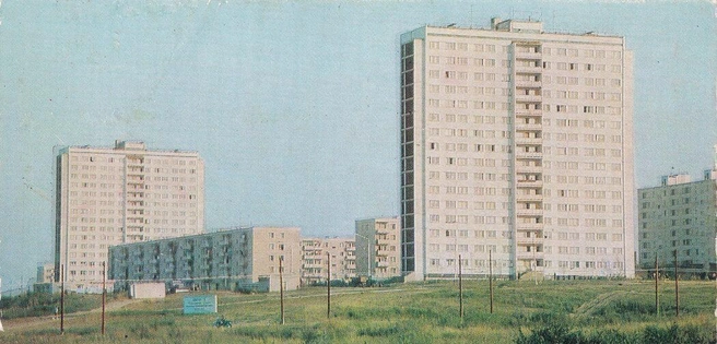 Еще одна больная тема&nbsp;— застройка микрорайона Дашково-Песочня. На фотографиях видны совсем новые 16-этажки, введенные в эксплуатацию в 1971 и 1973 годах. Тогда местность была полупустой | Источник: А. Невежин / А. Тяпченков