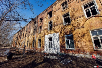 Причина пожара в Ярославле на Стачек пока не установлена