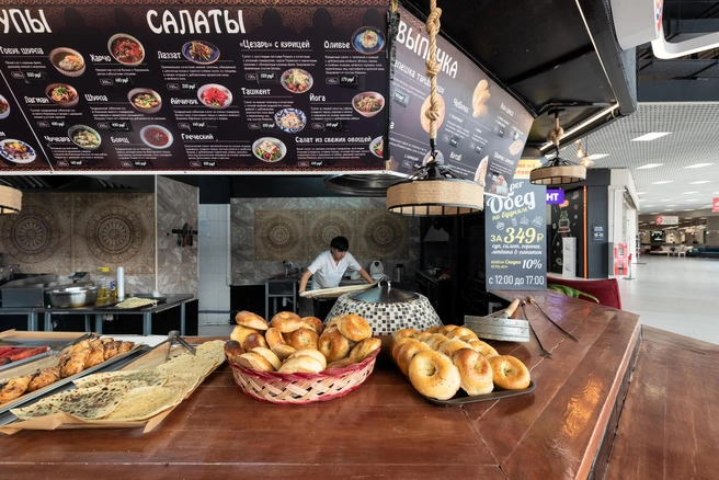 Любимые блюда разных кухонь мира собраны под одной крышей в фуд-холле «6/1» | Источник: ТРЦ KLP