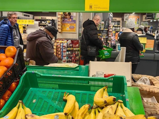 Эквадорские бананы в «Монетке» по цене почти 160 рублей за килограмм. | Источник: Павел Красоткин / 72.RU
