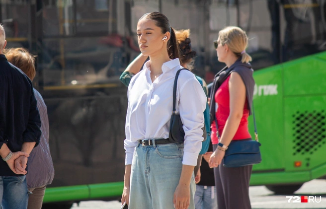 Жарко в Тюмени будет совсем недолго, так что такой лук собрать получится нескоро  | Источник: Павел Красоткин / 72.RU 