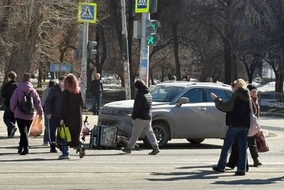 Курьер на электровелосипеде пострадал в ДТП в Екатеринбурге