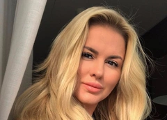 Анна Семенович решилась на липосакцию