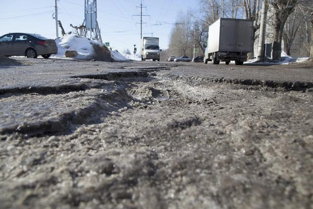 Как после бомбежки: топ-5 худших дорог Уфы | ufa1.ru