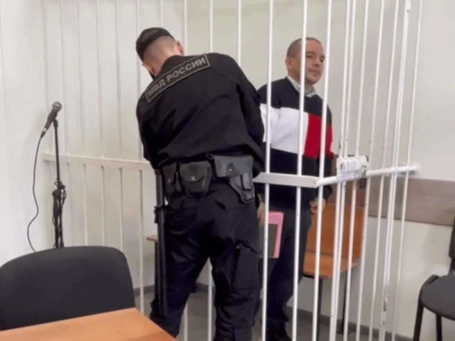 Колумбийца осудили в Петербурге за кражу ювелирки на 30 млн рублей. Он работал не один | Источник: Северо-Западная транспортная прокуратура