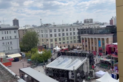 Что за громкий шум разносится по центру Новосибирска