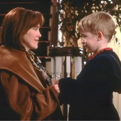 «Я думал, у нас еще есть время»: Маколей Калкин трогательно попрощался с Кэтрин О’Хара