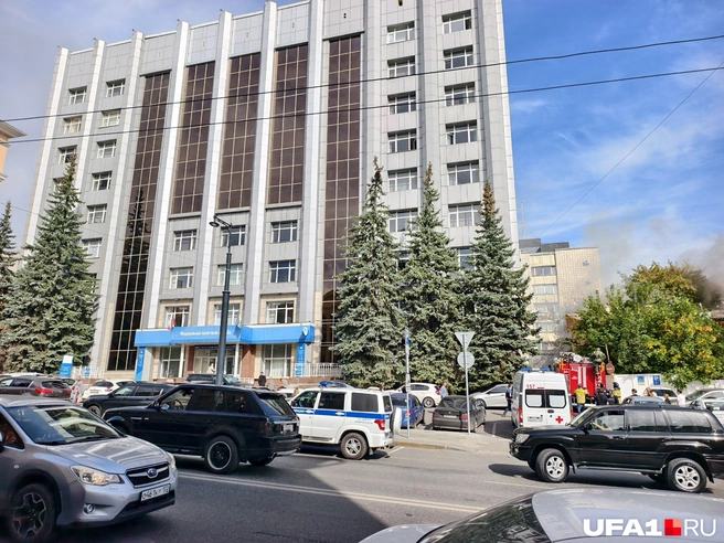 На место приехала скорая помощь | Источник: Булат Салихов / UFA1.RU