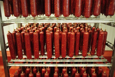 Мясокомбинат в Тюмени оштрафован на 300 тысяч за лекарство в мясе