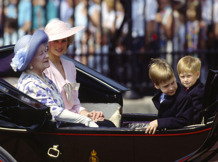 Почему Королева-мать была близка с Уильямом, но не общалась с Гарри