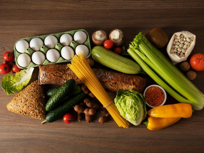 Некоторые блюда после повторного нагрева теряют не только вкус, но и способность оставаться безопасными | Источник: Ru.freepik.com