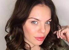 Поклонники переживают за беременную Стоцкую, упавшую с лестницы
