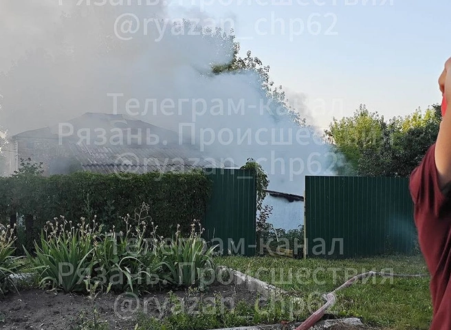На пожаре в Ухоловском районе погиб мужчина | ya62.ru