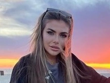 «Офигенно сексуальная мамка»: София Стужук разделась для украинского мужского журнала