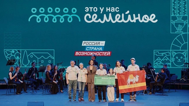 Семьи региона показали свои навыки в спортивных, интеллектуальных и творческих заданиях | Источник: пресс-служба правительства Челябинской области