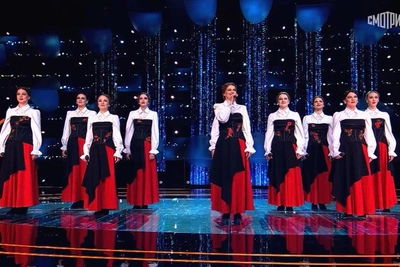 Дмитрий Маликов предложил новосибирским вокалисткам совместный номер