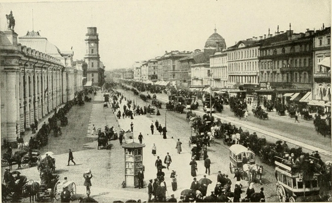 Невский проспект у Гостиного двора. Конец 1890-х годов | Источник: Википедия