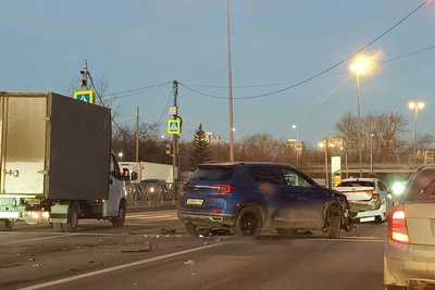 На дублёре Сибирского тракта утром 22 октября выросла пробка из-за ДТП