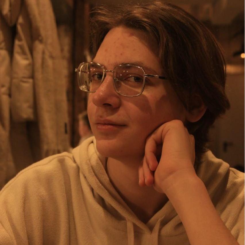 <p>Андрей Иванов</p>